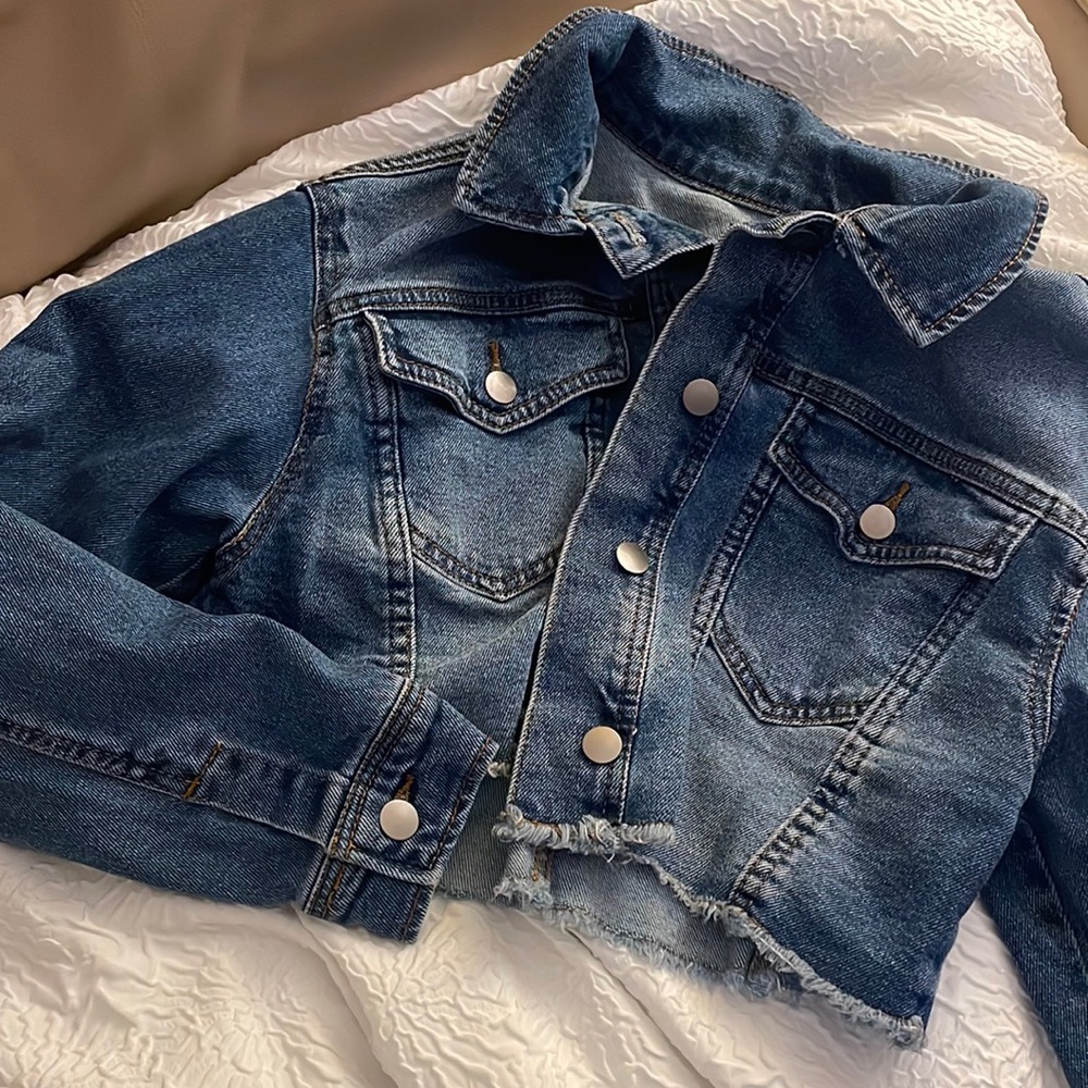 CROPPED JEAN JACKET